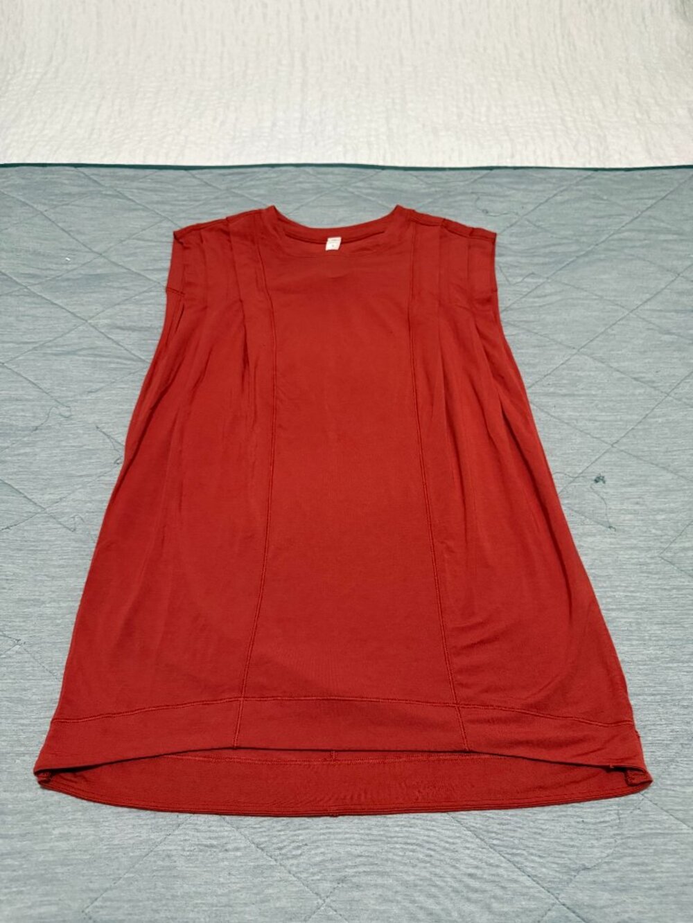 Womens Lululemon Red Rock Pleated Shoulder Tank Top Sz 0
